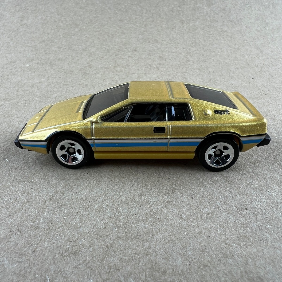 2023 Hot Wheels Lotus Esprit S1 Gold 1:64 Diecast Car Loose | eBay