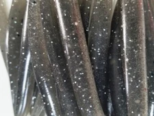 3.5 IN KNIFE TAIL WORM-drop shot/NED RIG-SMOKE SILVER FLK/HVY GARLIC 15PAC