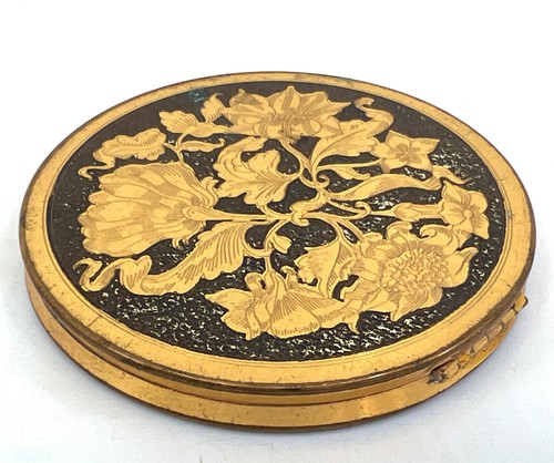 Wadsworth Powder Compact 1940s Brass Etched Florals on Sparkly Black 3in Vintage - Afbeelding 6 van 17