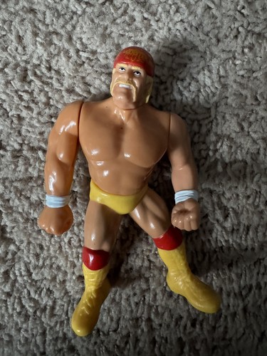 WWF Hasbro Hulk Hogan - WWE Vintage Titan Sports -...