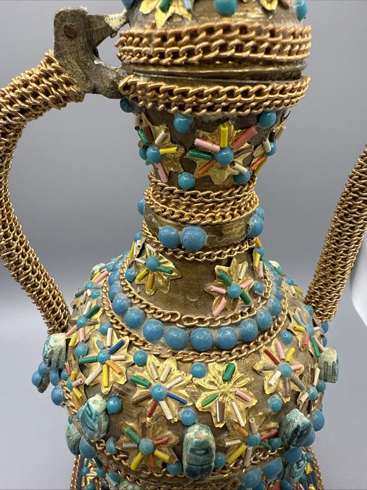 Jarra de agua sintética vintage de latón de Oriente Medio con cuentas a mano con oro y turquesa Foto 4 de 4