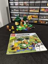 LEGO Minecraft: The Bee Farm 21165