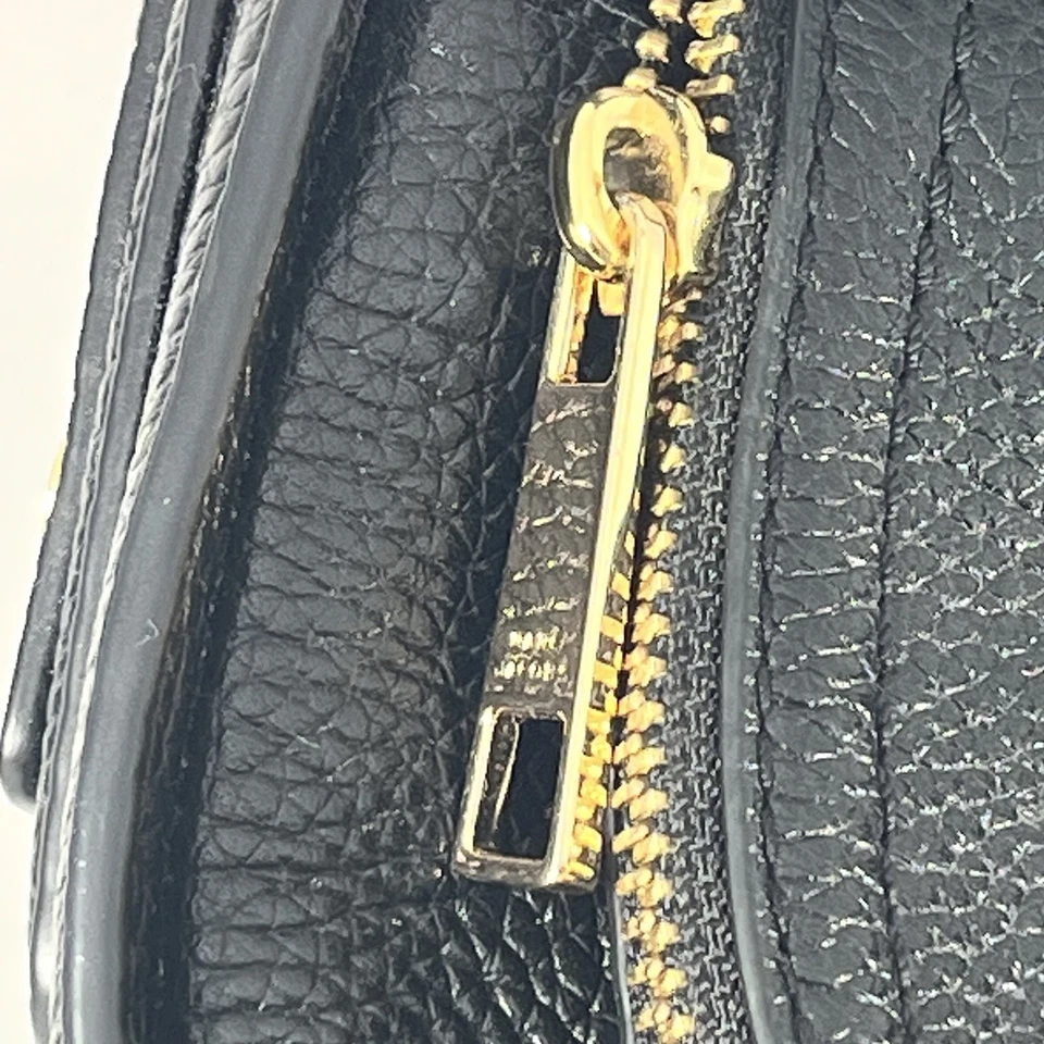 Bolso de Hombro Hobo Plegable Marc Jacobs Cuero Guijarro Negro Dorado Foto 3 de 4
