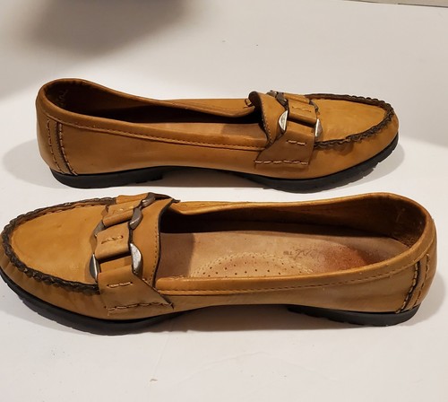 Nine West Women's Soft  Slip On  Size S 5-6,  Tan  - Picture 7 of 12