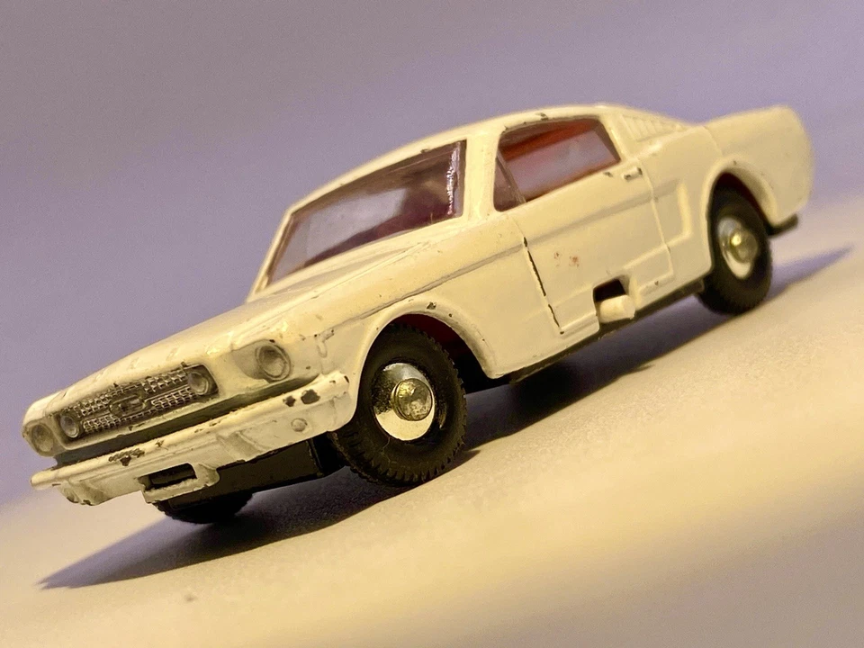 Matchbox🔥Lesney 1967 Ford Mustang ранние хромированные колеса и рулевое управление - 1/64 - Изображение 2 из 4