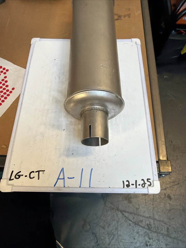 Walker 22023 Quiet Flow SS Direct Fit Exhaust Muffler Vintage NEW IN BOX - Image 2 of 4