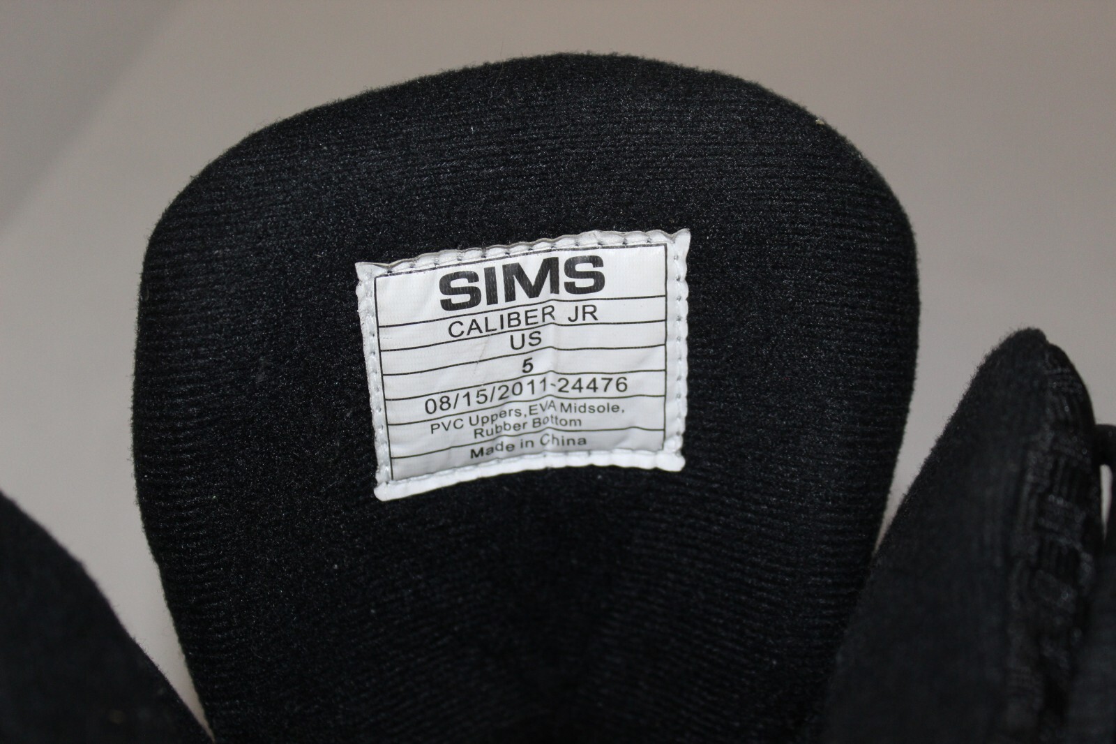 SIMS Snowboard Boots Caliber Jr Size 5 Black