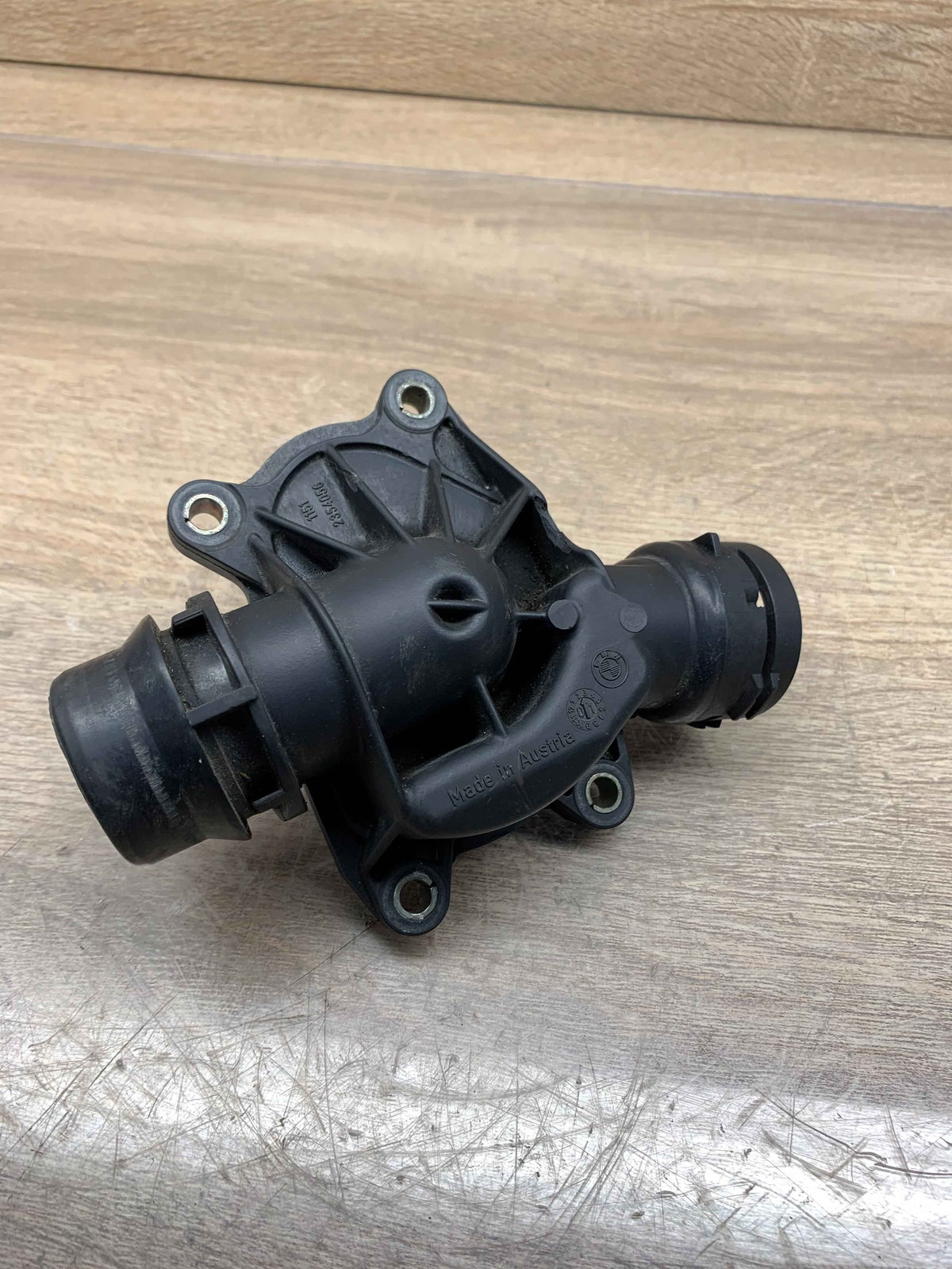 2354056 BMW 5 Series E39 1162728 Thermostat Cooling Engine Coolant 