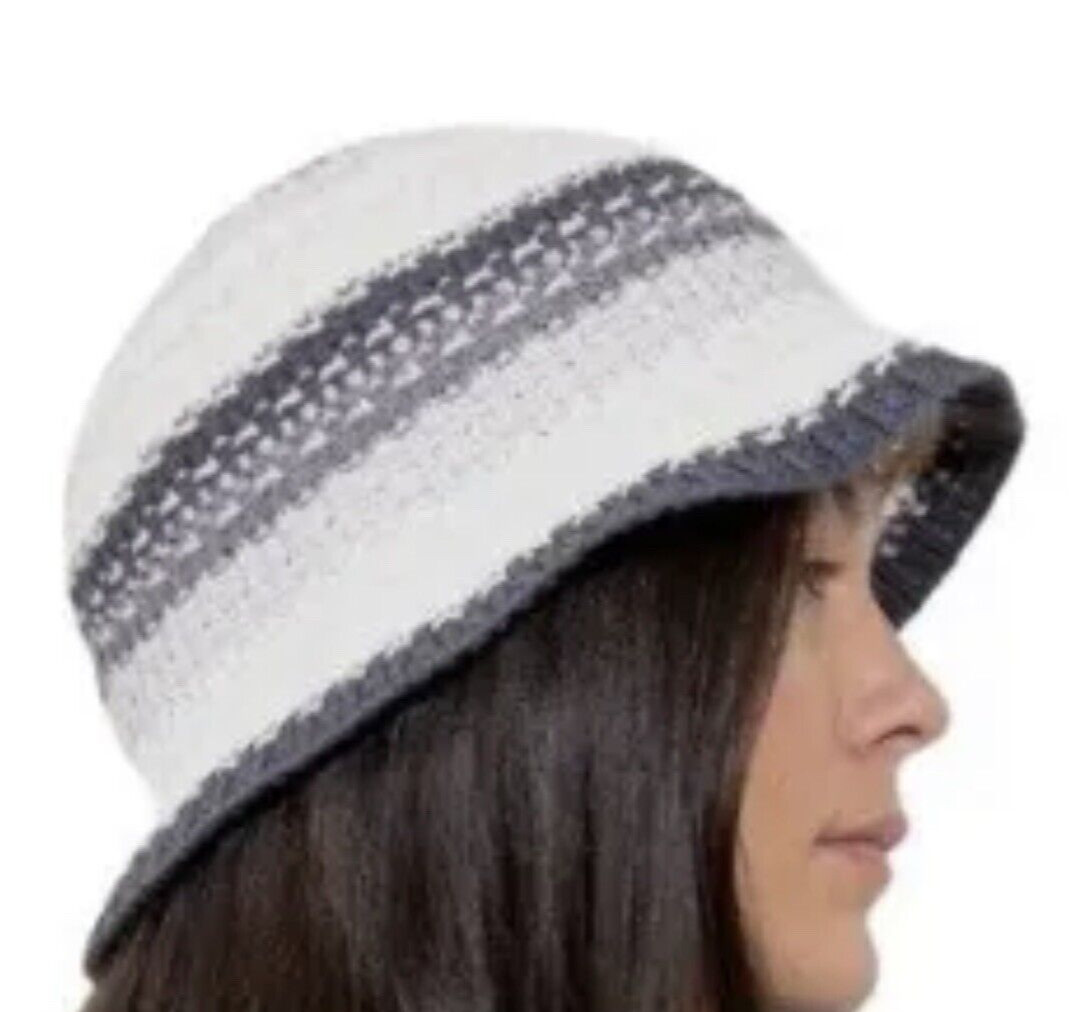 НОВАЯ женская вязаная шапочка-панама в разноцветную полоску от Carolyn Rowan серого цвета OS