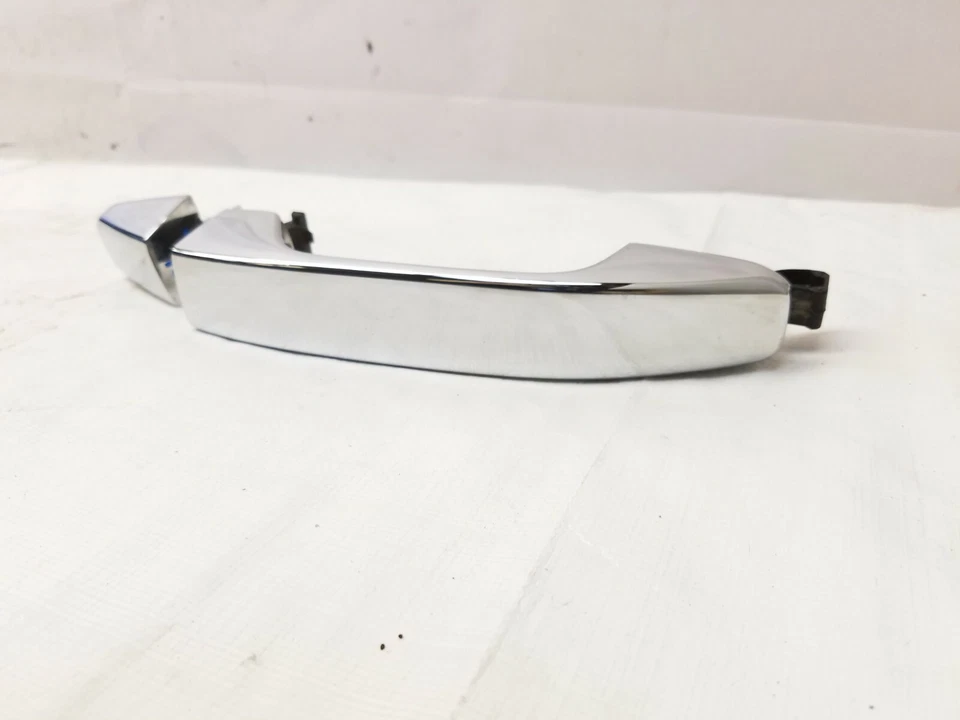 2015-2018 GM Chevy Colorado, Rear Left Exterior Handle - Chrome - 23251690  - Image 4 of 4