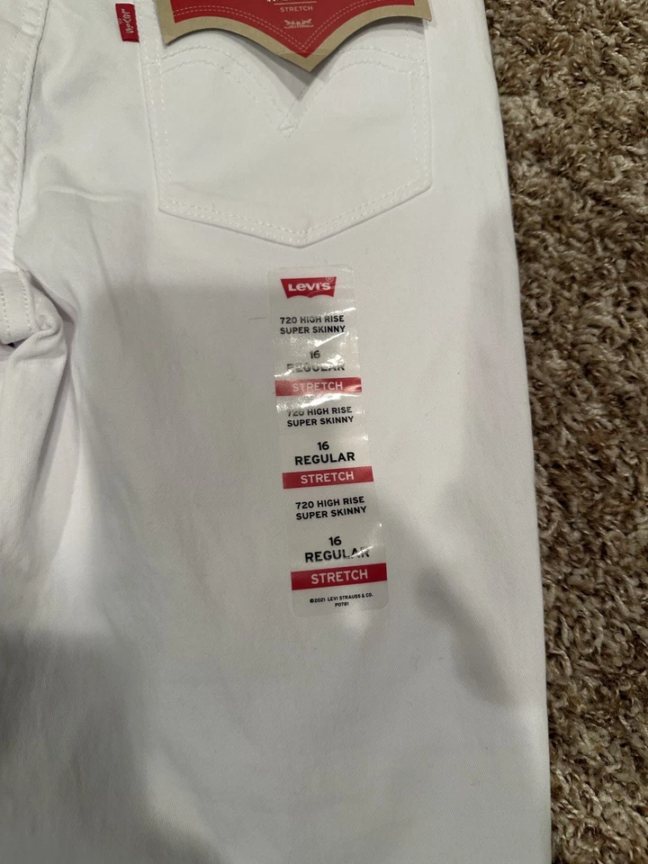 Levis 720 tiro alto súper ajustado elástico blanco, juvenil 16 regular Foto 2 de 4