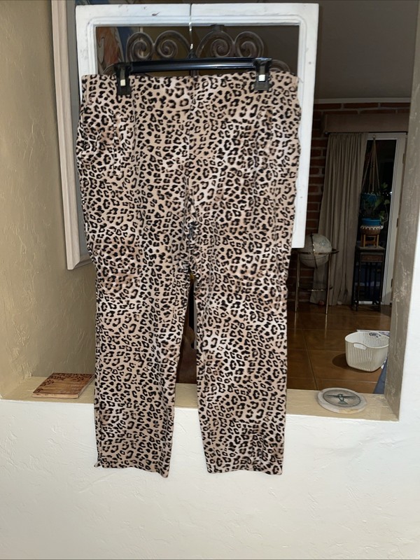 Chicos Size 2 Pants Cheetah Leopard Ankle Ponte Knit Pull On Large Petite