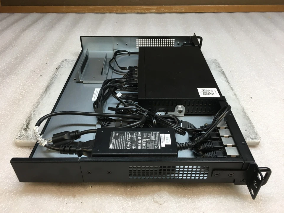 SonicWALL 670 APL62-0F7 Firewall w/Rack Mount Kit and Power Supply Unit - Image 4 of 4