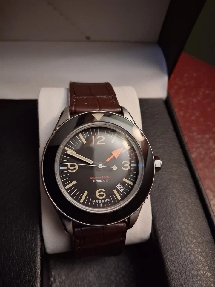 DESHECHO Basecamp Clásico Original Automático/Banda Escarlata NH35A Foto 2 de 4