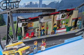LEGO 60050 City Train Station - 100% Complete w/ Manuals & Box - Retired 2014