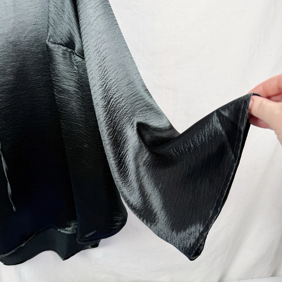 Blusa para mujer Ava & Viv satinada cuello en V corbata frontal acampanada manga larga 3X gris retro Foto 2 de 4