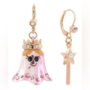 Orecchini a goccia Betsey Johnson Rich Witch da appendere scheletro mani cristal