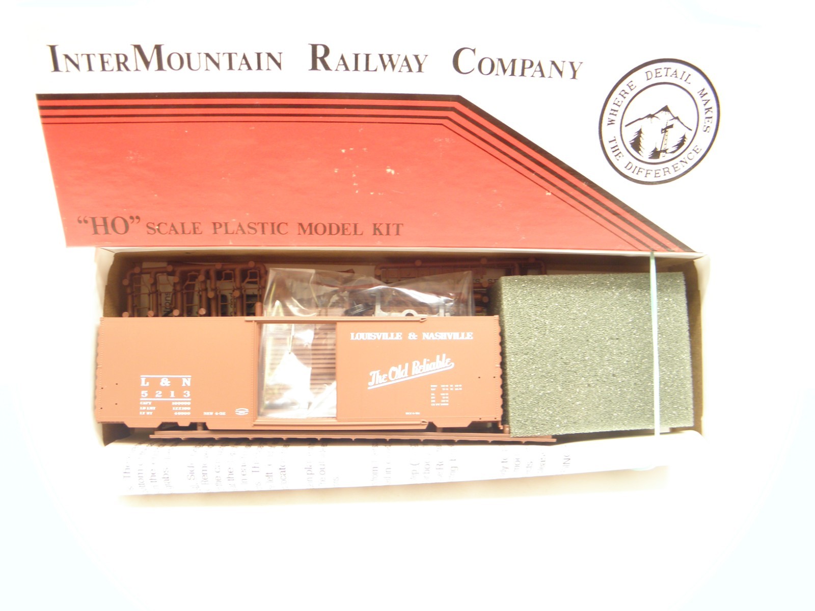 Intermountain 40' Boxcar Louisville & Nashville - L&N #5213 -Ho Scale-Kit