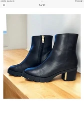 Coach Women's 8.5 Chrissy Leather Side Zip Boots Black