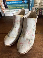 Coolway Brand Floral Suede Pull On Bootie Low Heel  Size 6B