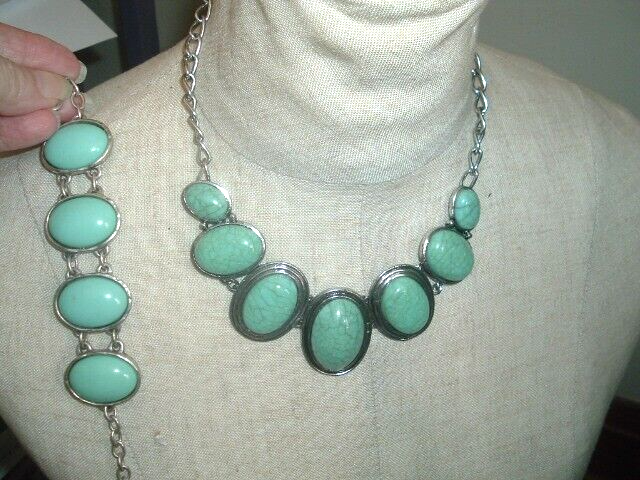 howlite turquoise necklace and bracelet set