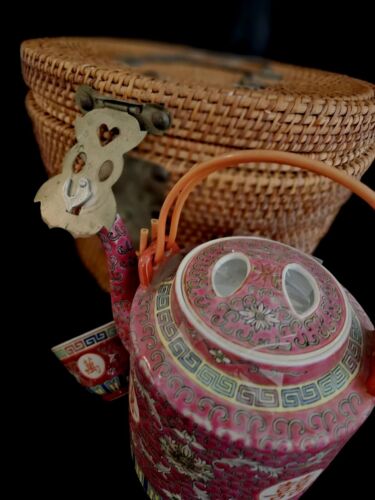 Vintage LARGE Chinese Famille Rose Porcelain Teapot Bound Handle ORIGINAL BASKET - Picture 1 of 12