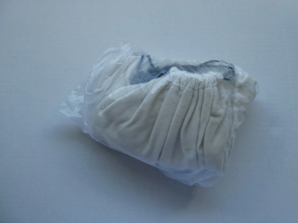 Vandy The Pink Crossbody Burger Bag, One-Size/Adjustable, DEADSTOCK, 2023, NEW - Image 4 of 4