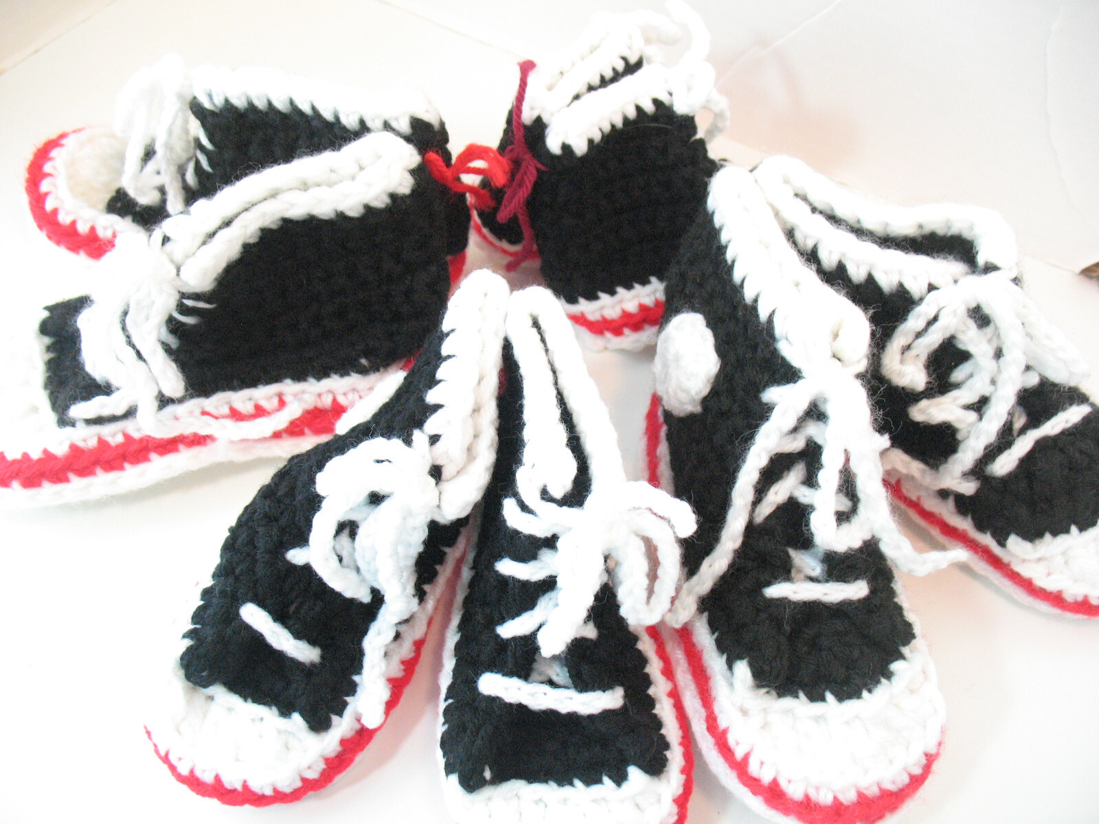 1 Pair Handmade Crocheted Infant Baby Toddler Sneakers converse Booties Vintage