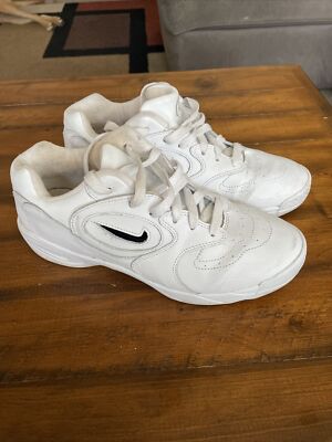 NIKE WOMENS TUMBLE LOW CHEER SHOES 306037 111 Size