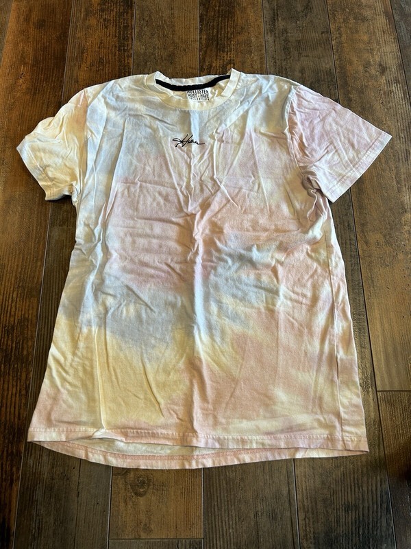 Women’s Hollister tie-dye short sleeve shirt size medium