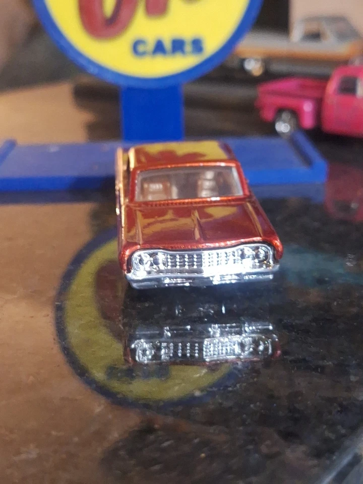 Hotwheels Custom 64 Chevy Impala ruedas intercambiadas y sueltas Foto 2 de 4
