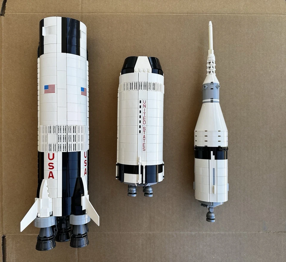 LEGO IDEAS NASA Apollo Saturn V Set #21309 #92176 Astronaut Space Shuttle Rocket - Image 3 of 4