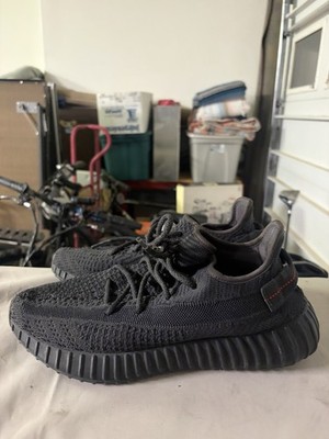 adidas Yeezy Boost 350 V2 Black Non-Reflective Low Top Primeknit FU9006