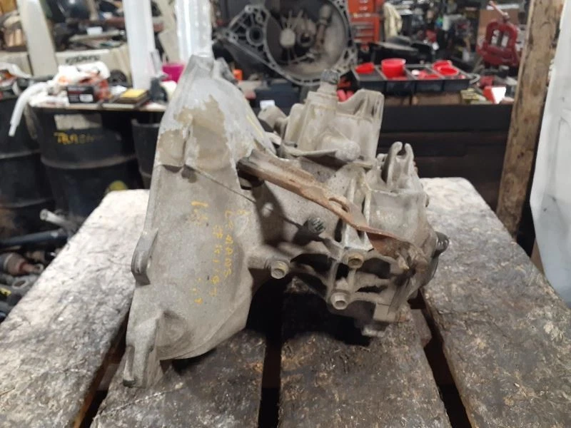 Manual Transmission 4 Speed Fits 88-93 LE MANS 613161 Foto 2 de 4