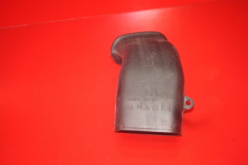 08 2008 HONDA GOLDWING 1800 RIGHT AIR INTAKE GUIDE - Picture 3 of 8