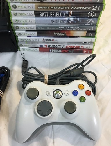 Xbox 360 Console 16GB + 10 Games Street Fighter IV + Batman + Call of Duty - Picture 4 of 10