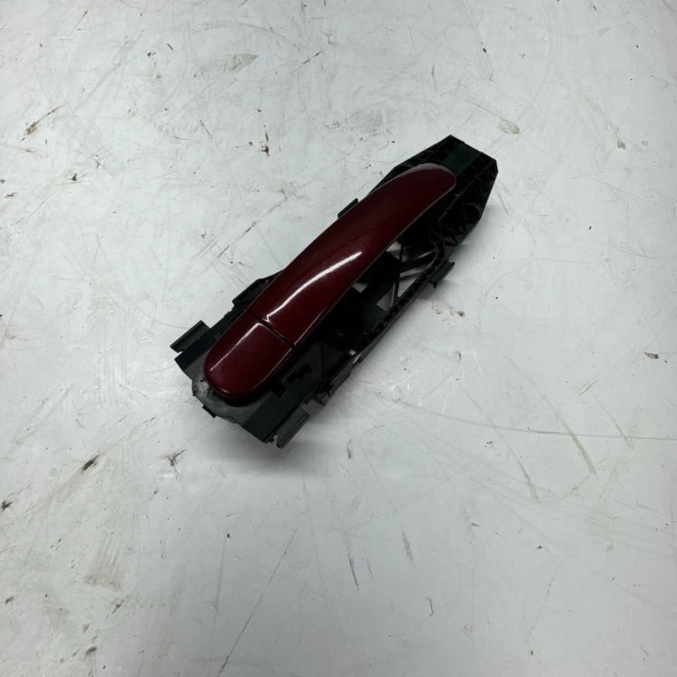 Manija exterior de la puerta del lado del conductor trasera izquierda Volkswagen Jetta 2011-2017 OEM Foto 2 de 4