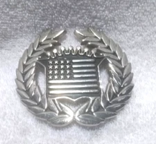 Famous Stars And Stripes Buckle Silver Flag With Wreath Outline Belt Buckle