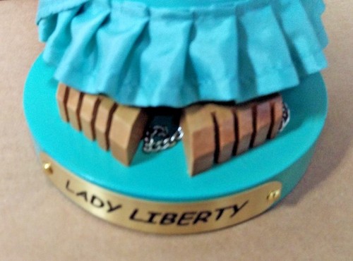 Neu im Karton - Christian Steinbach Lady Liberty - Limitierte Auflage Nussknacker S1666 - Bild 5 von 8