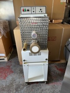 Electric AVANCINI Pasta Extruder TR-110 Commercial 35-65LB OUTPUT ROSITO BISANI