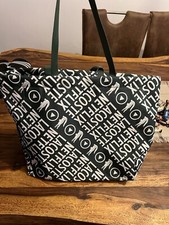 LACOSTE Netflix Shopping Bag L Shopper Tasche Vert 132 Blanc grün weiß