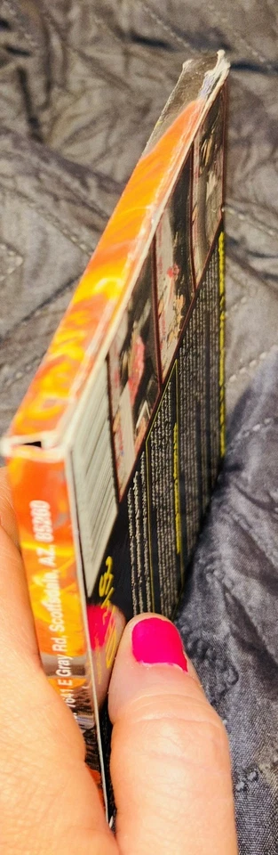 DOOM 1993 Shareware Gold Medallion 3.5” Floppy 2-Disc Set Version 1.666 - Image 2 of 4