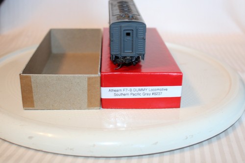 Maniquí escala HO Athearn, F7-B diésel loco, Southern Pacific, gris, #8237 maniquí | Zustand: Used