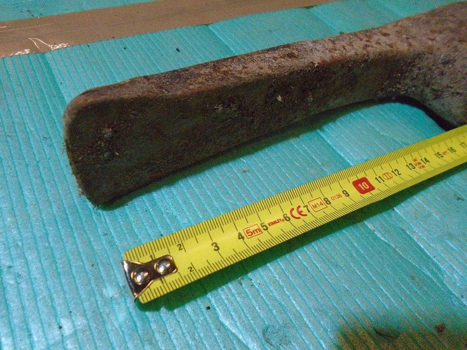 alte Spitzhacke Pickel ohne Holzstiel Gartenhacke Kreuzhacke Prägestempel - Bild 4 von 4