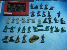 WW2  LOT 28  BRITISH ARMY  PLASTIC VINTAGE 1:32 RARE   . !!!