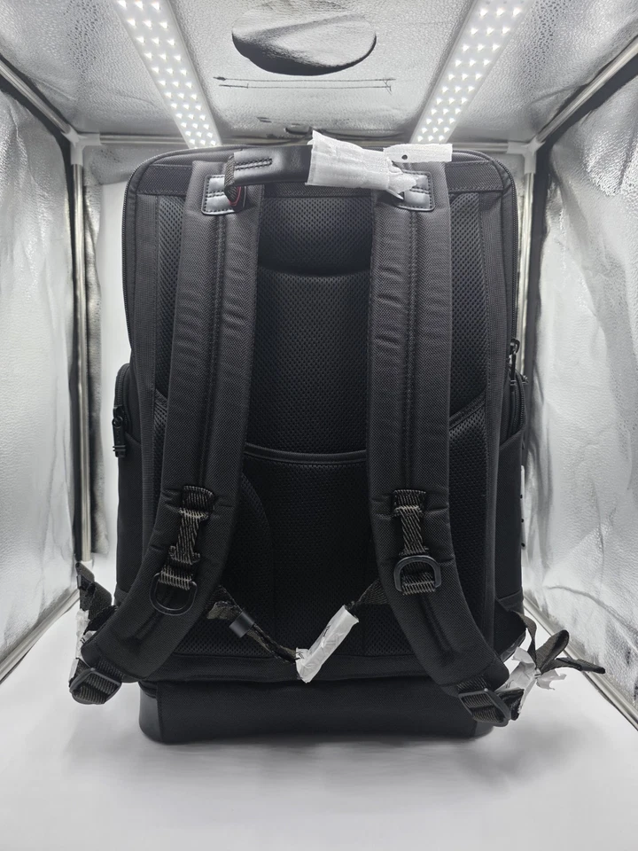 NUEVA Mochila Tumi CARLISLE 20,0” Inspirada en el Ejército con Tapa con Solapa - Verde Salvia y Negro Foto 3 de 4