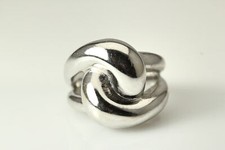 925 Sterling Silver Size 6.5 Puffy Interlocking Ring 11.7 Grams RIN6703 