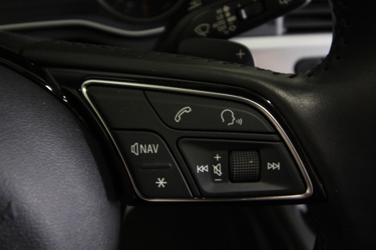 Audi A4 3,0 TDi 218 Sport Avant S-tr.