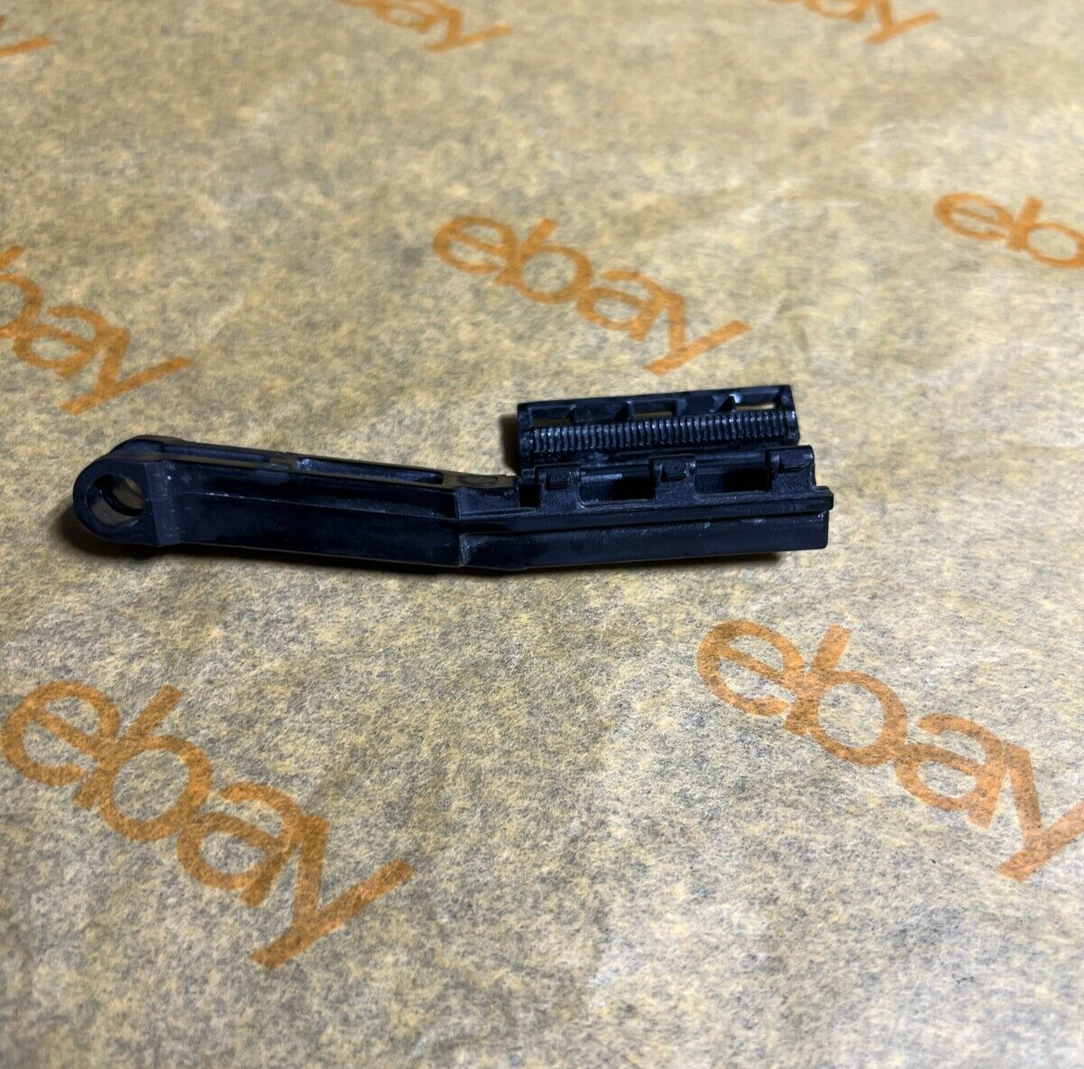 8143976 Genuine Volvo Door Lock Clip, Rod Link Yoke Bracket 8143976 Genuine Volvo Door Lock Clip, Rod Link Yoke Bracket