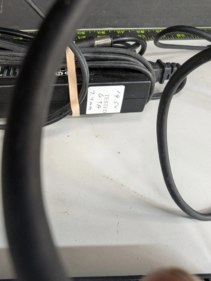 Nuevo DELL D6000 DisplayLink DOCK con 130W CA USB 3.0 / USB-C UHD 4K Foto 3 de 4